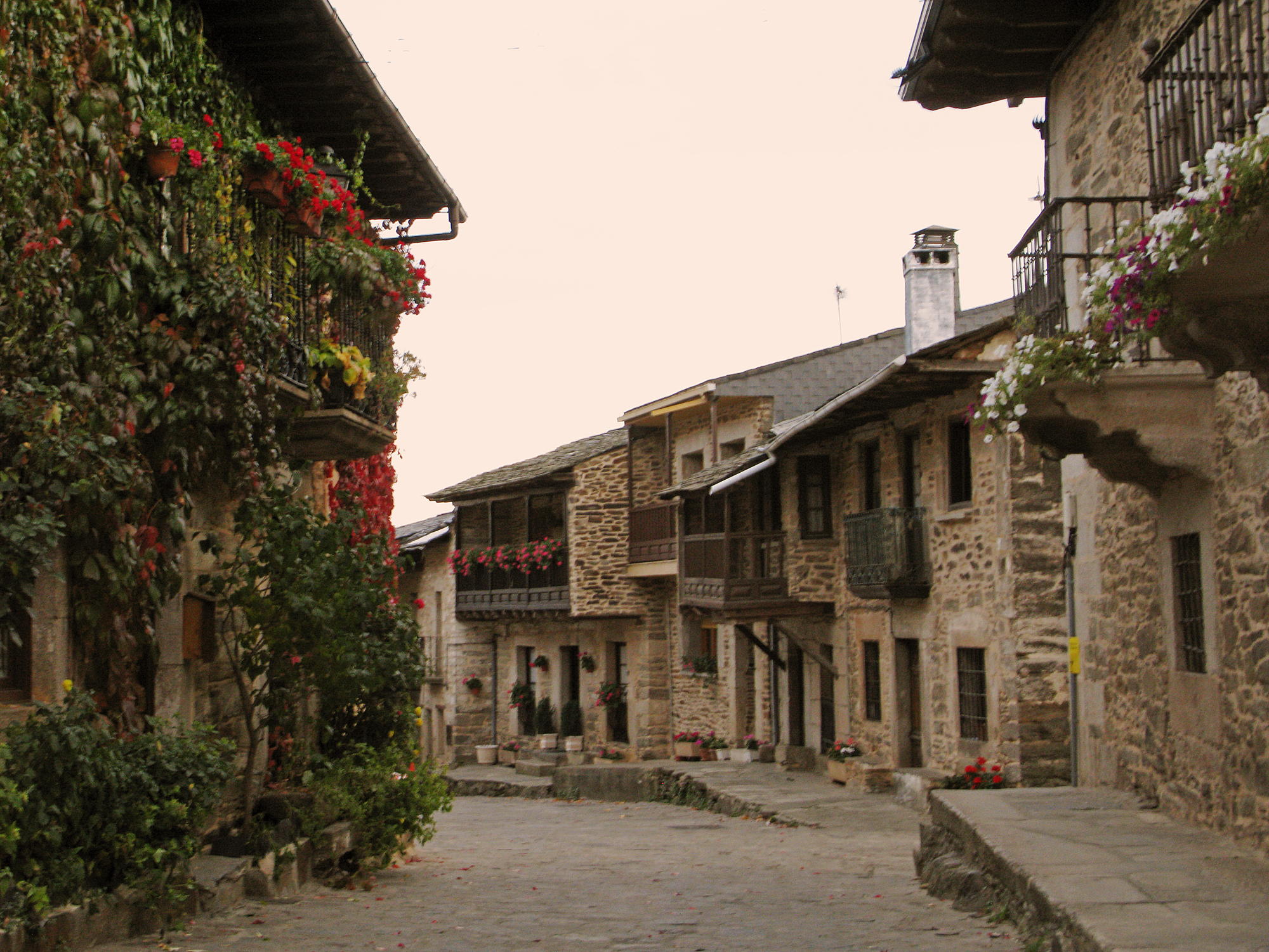 pueblos-bonitos-españa-semana-santa